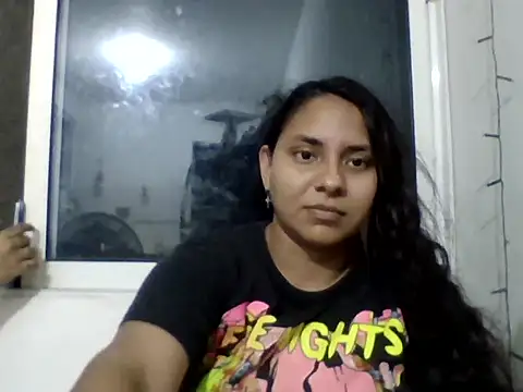 Snapshot of Anny-e4rtstar chatting on 15, 12, 2025 Anny-e4rtstar online show from 15, 12, 2025