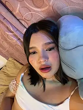 Snapshot of karii__ chatting on 17, 12, 2025 karii online show from 17, 12, 2025