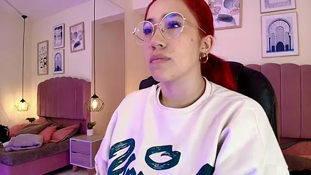 Snapshot of Celestee15_ chatting on 10, 2, 2026 Celestee15 online show from 10, 2, 2026