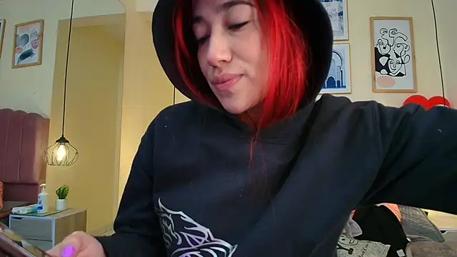 Celestee15  online show from 13, 3, 2026