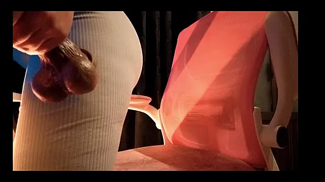 vickvalencia2 online show from 14, 4, 2026