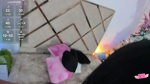 queenie staar online show from 19, 12, 2025