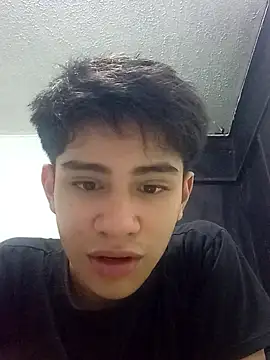 Snapshot of Sink198 chatting on 17, 12, 2025 Sink198 online show from 17, 12, 2025