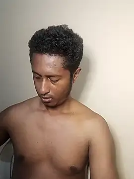 Snapshot of golosos2331 chatting on 17, 12, 2025 golosos2331 online show from 17, 12, 2025