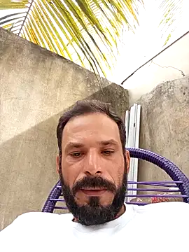 Snapshot of Dionaatanm chatting on 15, 12, 2025 Dionaatanm online show from 15, 12, 2025