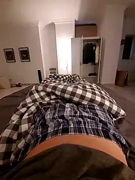 Snapshot of Strammer_Junge chatting on 14, 12, 2025 Strammer Junge online show from 14, 12, 2025