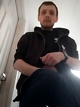 CrookedBunk3527 online show from 8, 4, 2026