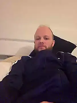 Snapshot of SoftishInflow chatting on 14, 12, 2025 SoftishInflow online show from 14, 12, 2025