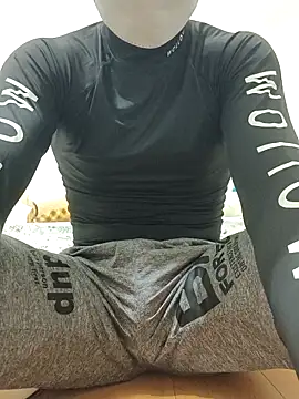 Snapshot of zhezhe_11 chatting on 16, 12, 2025 zhezhe 11 online show from 16, 12, 2025