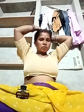 Snapshot of Shreya_pandit chatting on 16, 4, 2026 Shreya pandit online show from 16, 4, 2026