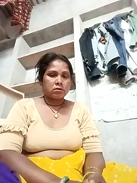 Snapshot of Shreya_pandit chatting on 24, 4, 2026 Shreya pandit online show from 24, 4, 2026