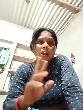 Snapshot of Shreya_pandit chatting on 25, 4, 2026 Shreya pandit online show from 25, 4, 2026