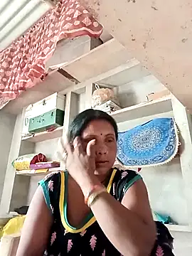 Snapshot of Shreya_pandit chatting on 26, 4, 2026 Shreya pandit online show from 26, 4, 2026