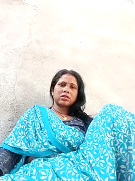 Snapshot of Shreya_pandit chatting on 28, 4, 2026 Shreya pandit online show from 28, 4, 2026