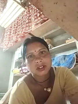 Snapshot of Shreya_pandit chatting on 28, 4, 2026 Shreya pandit online show from 28, 4, 2026