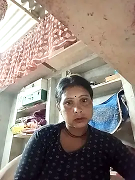 Snapshot of Shreya_pandit chatting on 29, 4, 2026 Shreya pandit online show from 29, 4, 2026