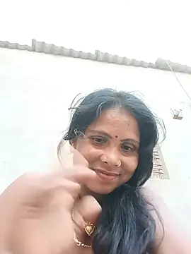 Snapshot of Shreya_pandit chatting on 1, 5, 2026 Shreya pandit online show from 1, 5, 2026