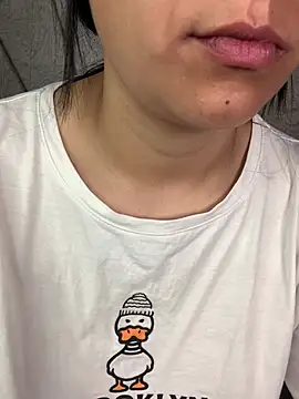 Val12777 online show from 11, 4, 2026