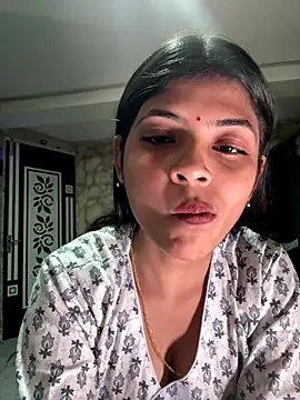 Snapshot of lovebirds696968 chatting on 17, 12, 2025 lovebirds696968 online show from 17, 12, 2025