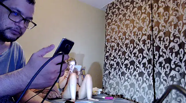 yunis32 online show from 30, 1, 2025