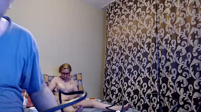 yunis32 online show from 3, 2, 2025