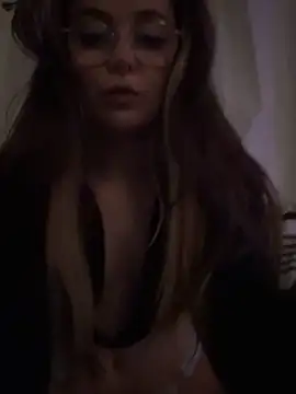 Snapshot of sugxrfox chatting on 17, 12, 2025 sugxrfox online show from 17, 12, 2025