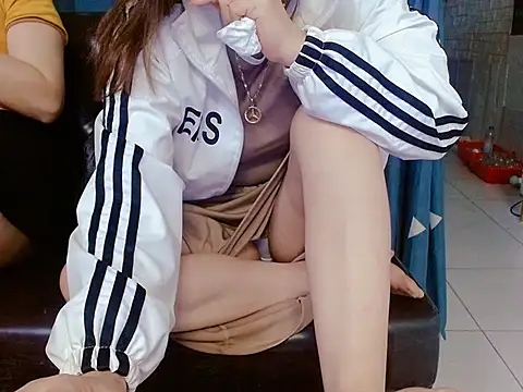 Snapshot of Midu_9x chatting on 18, 12, 2025 Midu 9x online show from 18, 12, 2025