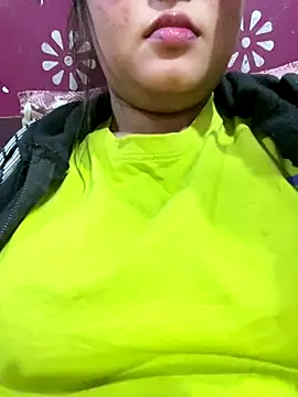 Snapshot of Kajal_kumariiii chatting on 17, 12, 2025 Kajal kumariiii online show from 17, 12, 2025