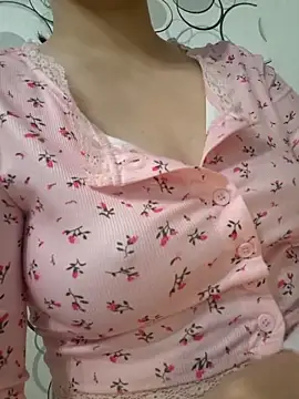 Emilyhomegirl1 online show from 17, 12, 2025