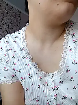 Snapshot of Emilyhomegirl1 chatting on 25, 2, 2026 Emilyhomegirl1 online show from 25, 2, 2026