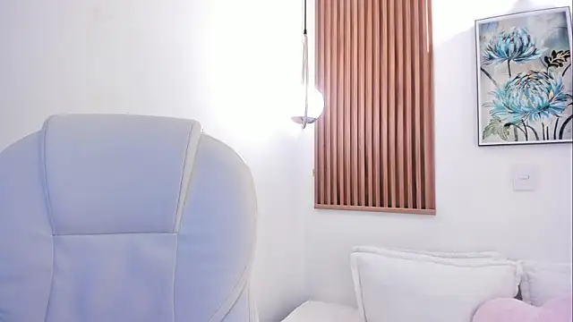 Snapshot of lia_quinn chatting on 23, 12, 2025 lia quinn online show from 23, 12, 2025