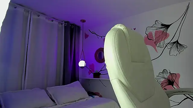 Snapshot of lia_quinn chatting on 3, 2, 2026 lia quinn online show from 3, 2, 2026