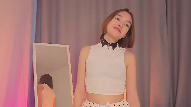 Leyla crsh online show from 10, 1, 2026