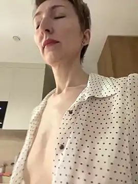 Sensual Flower online show from 1, 2, 2026