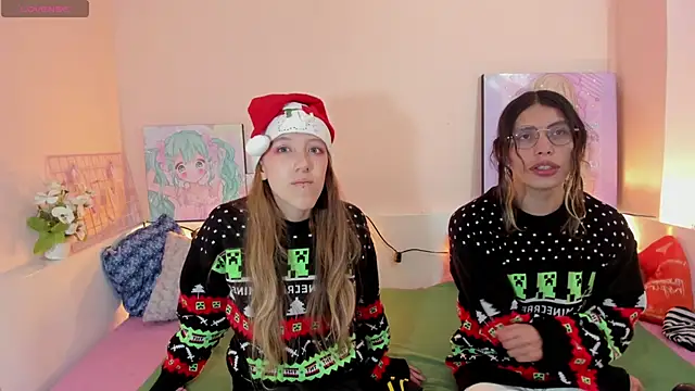 Snapshot of Briar_y_Blair chatting on 18, 12, 2025 Briar y Blair online show from 18, 12, 2025