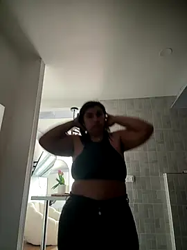 Snapshot of sophie-honey chatting on 17, 12, 2025 sophie-honey online show from 17, 12, 2025