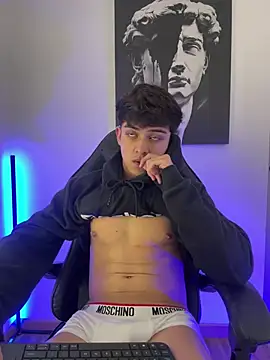 Snapshot of lian_fooxx chatting on 8, 5, 2026 lian fooxx online show from 8, 5, 2026