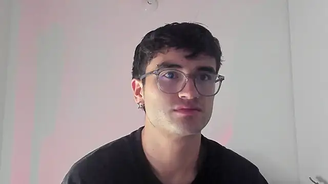 Snapshot of charlie_dicker chatting on 29, 4, 2026 charlie dicker online show from 29, 4, 2026