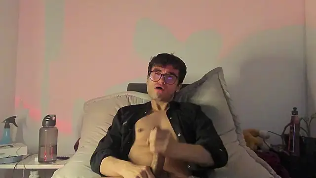 Snapshot of charlie_dicker chatting on 16, 5, 2026 charlie dicker online show from 16, 5, 2026
