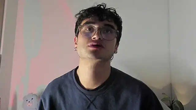 Snapshot of charlie_dicker chatting on 23, 5, 2026 charlie dicker online show from 23, 5, 2026