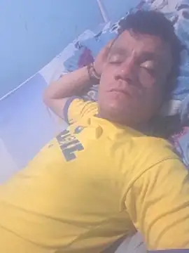 Snapshot of Almeyjose chatting on 18, 12, 2025 Almeyjose online show from 18, 12, 2025