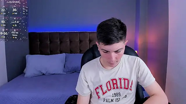 Snapshot of Teddy_18 chatting on 16, 12, 2025 Teddy 18 online show from 16, 12, 2025