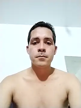 Snapshot of Chris_hot33 chatting on 17, 12, 2025 Chris hot33 online show from 17, 12, 2025