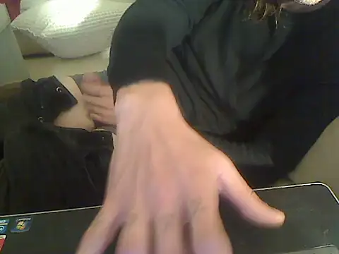 Snapshot of Corky_887 chatting on 18, 12, 2025 Corky 887 online show from 18, 12, 2025