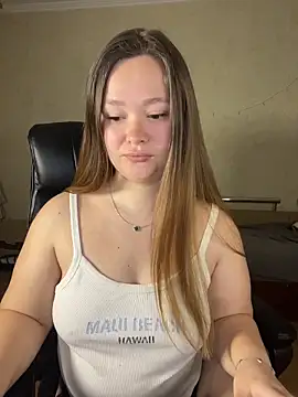 Snapshot of CaramelleSugarr chatting on 4, 5, 2026 CaramelleSugarr online show from 4, 5, 2026
