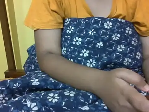 Snapshot of miss_kirandeep chatting on 16, 12, 2025 miss kirandeep online show from 16, 12, 2025