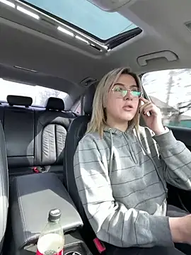 Roxi Joy online show from 23, 3, 2026