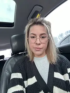 Roxi Joy online show from 1, 4, 2026