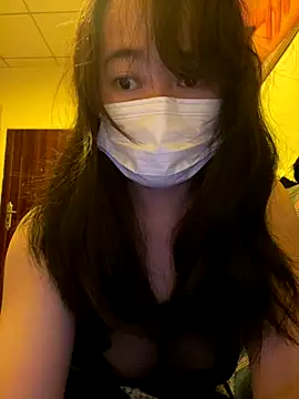 qiqi-01 online show from 18, 12, 2025