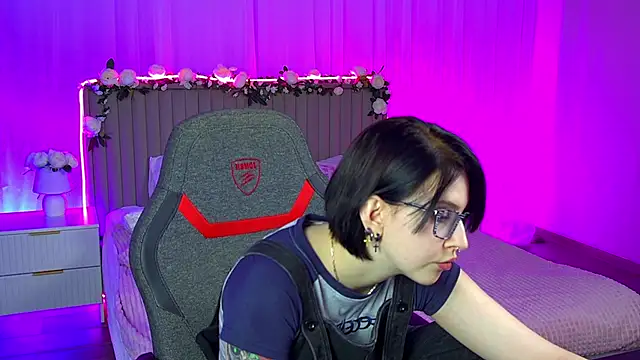 ElenaSomerhalder online show from 7, 1, 2026